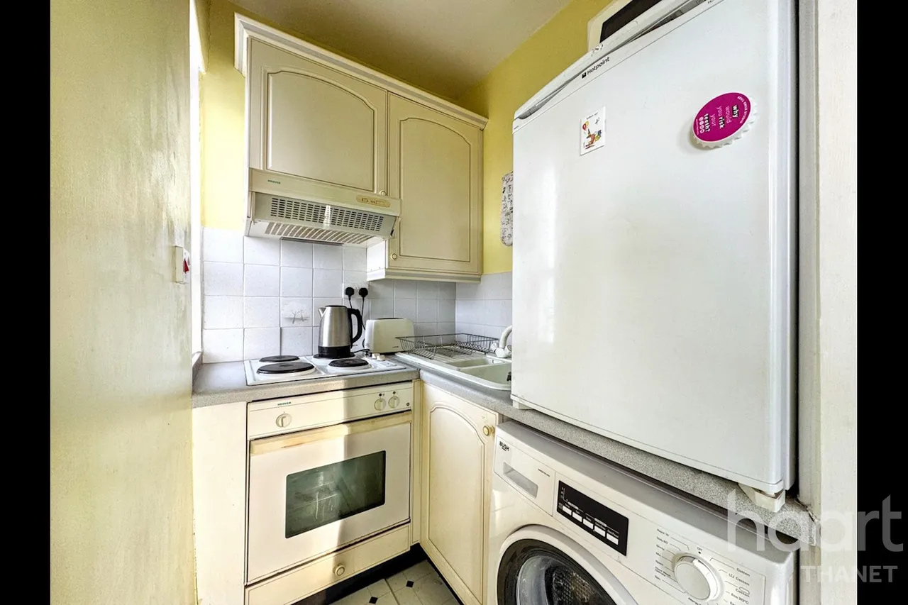Royal Crescent, Margate, CT9, photo 5