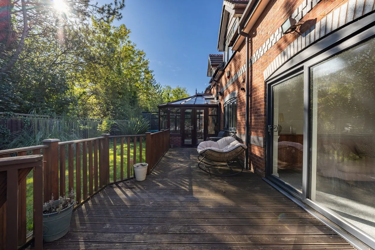 Bellpit Close, Ellenbrook, M28, photo 35