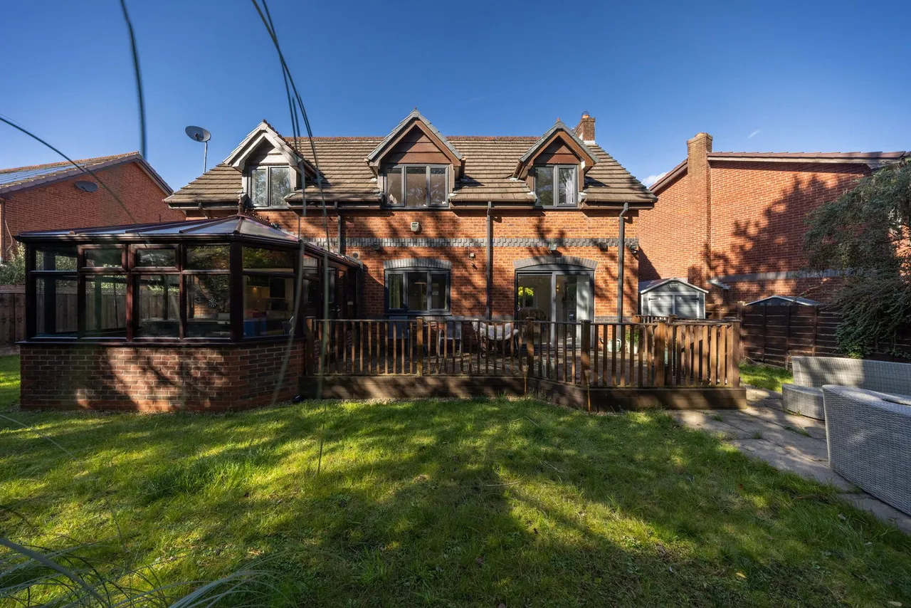 Bellpit Close, Ellenbrook, M28, photo 34