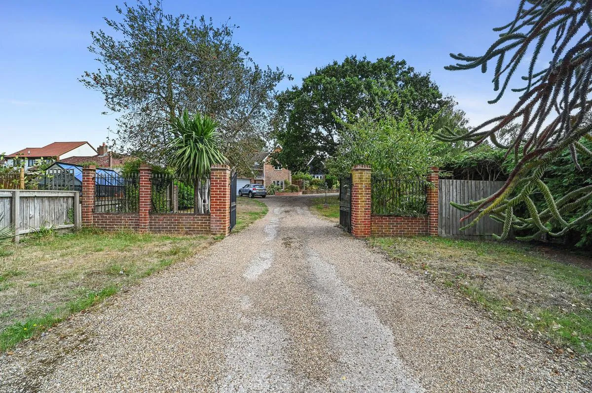 Oak Tree Close, Hollesley, IP12, photo 22
