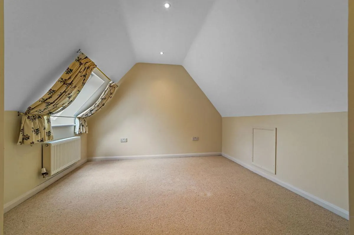 Oak Tree Close, Hollesley, IP12, photo 15