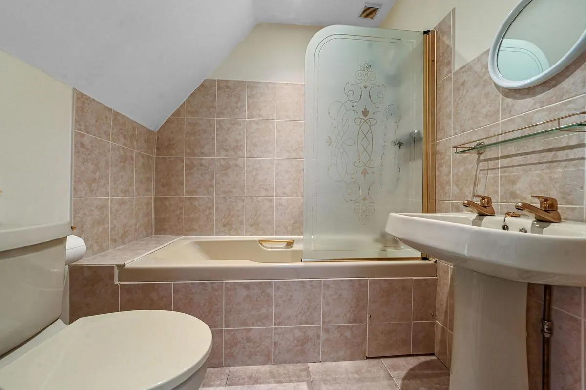 Oak Tree Close, Hollesley, IP12, photo 18