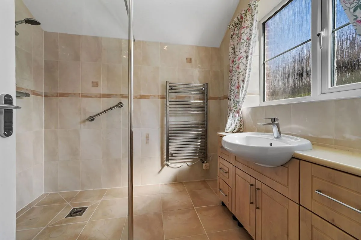 Oak Tree Close, Hollesley, IP12, photo 12