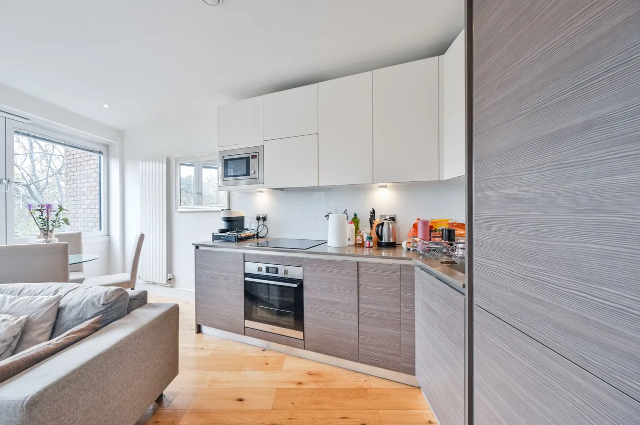 Flat 98, Riverdale House, 68 Molesworth Street, London, photo 2