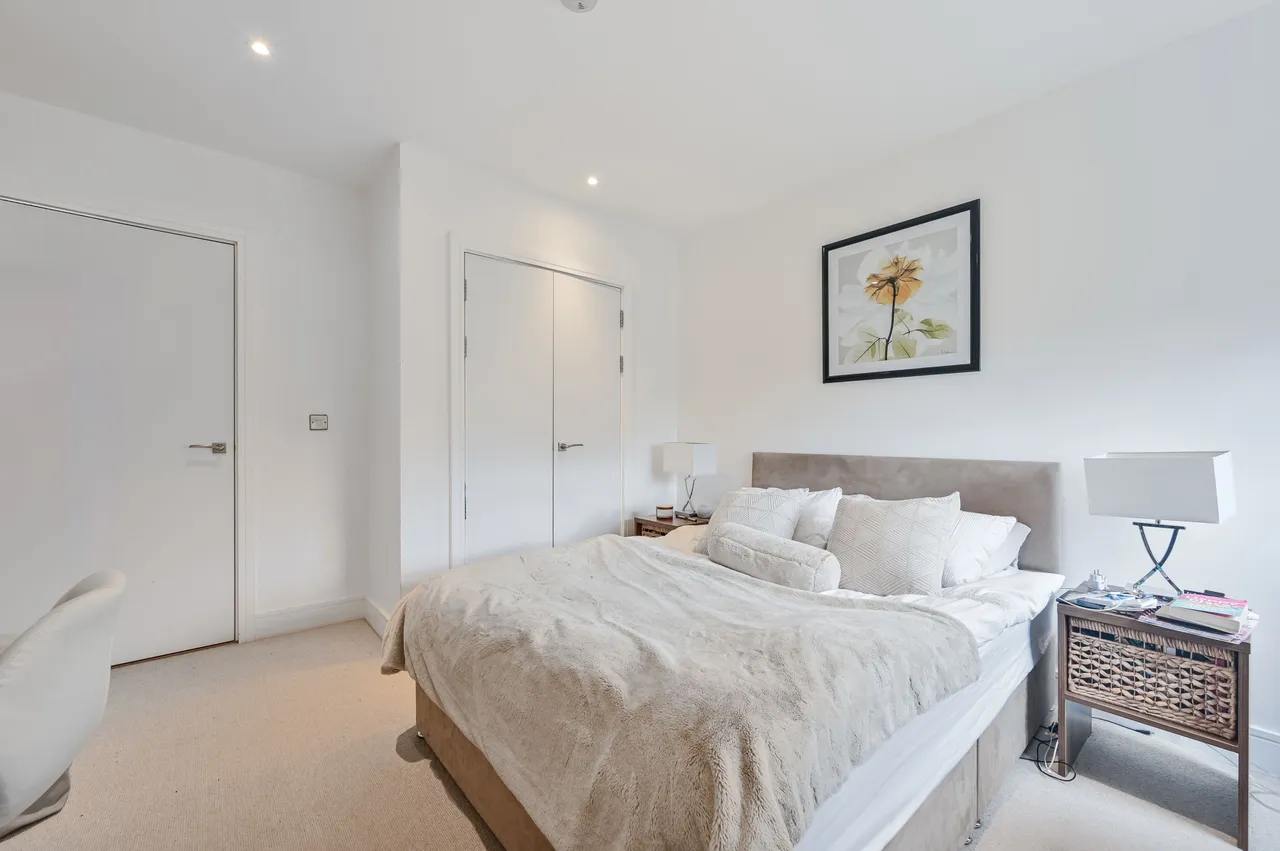 Flat 98, Riverdale House, 68 Molesworth Street, London, photo 6