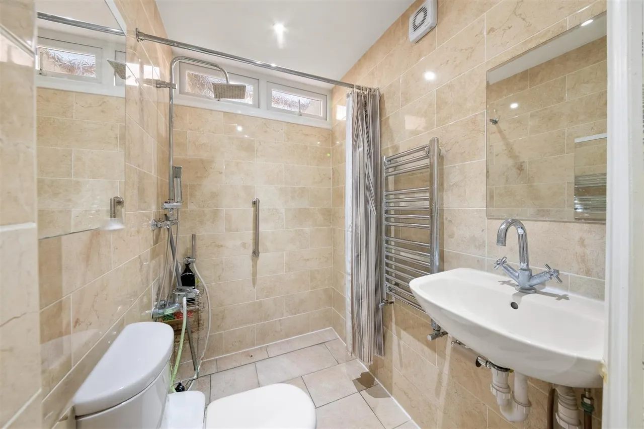 Northcote Avenue, Southall, photo 9