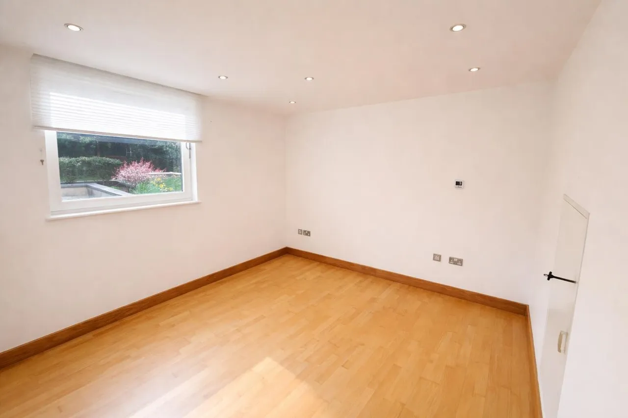 Pier Road, Gillingham, photo 10