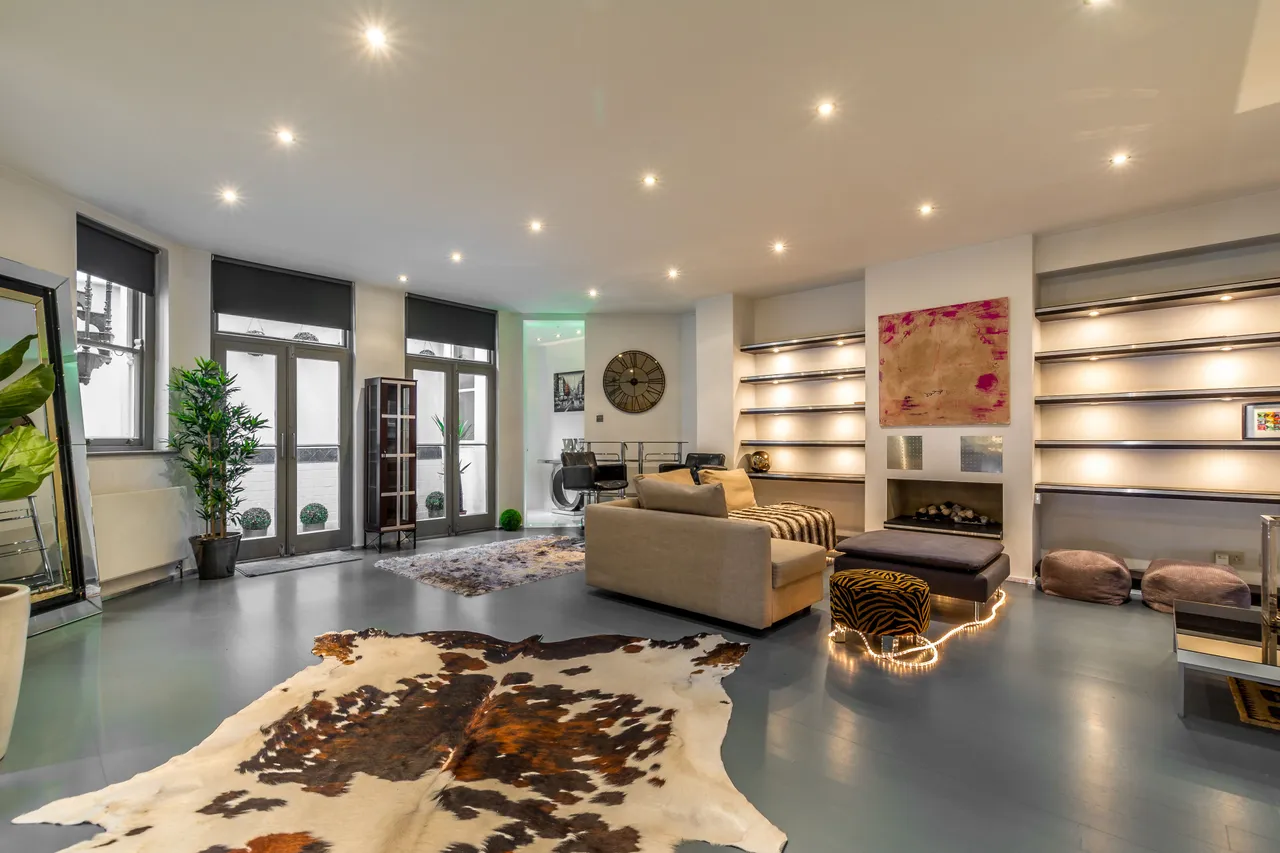 Flat 2, 5-6 Bramham Gardens, London, photo 3
