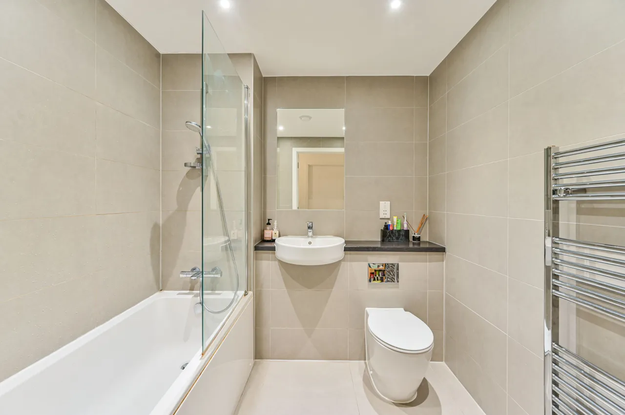 London, SE28, photo 15