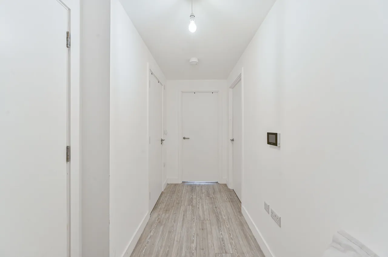 London, SE28, photo 13
