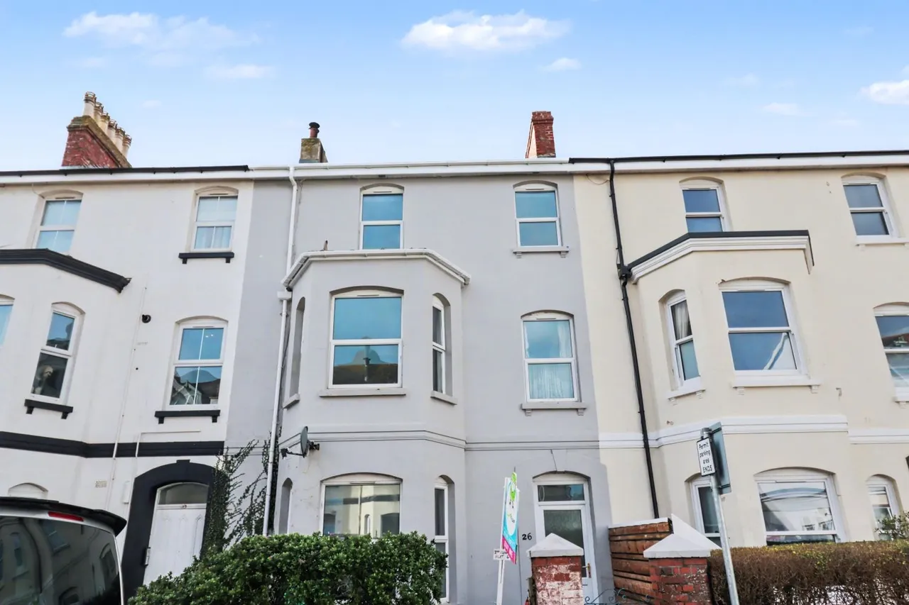 2 bed flat for sale, Morton Road, Exmouth, EX8