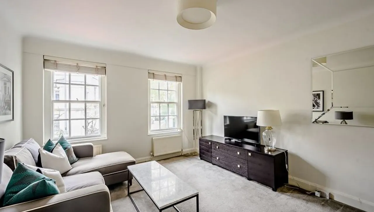 2 bed flat to rent, Fulham Road, Kensington & Chelsea, SW3