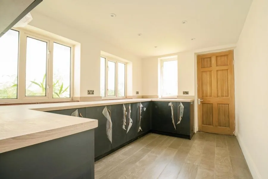 South Luton Place, Adamsdown, CF24, photo 3