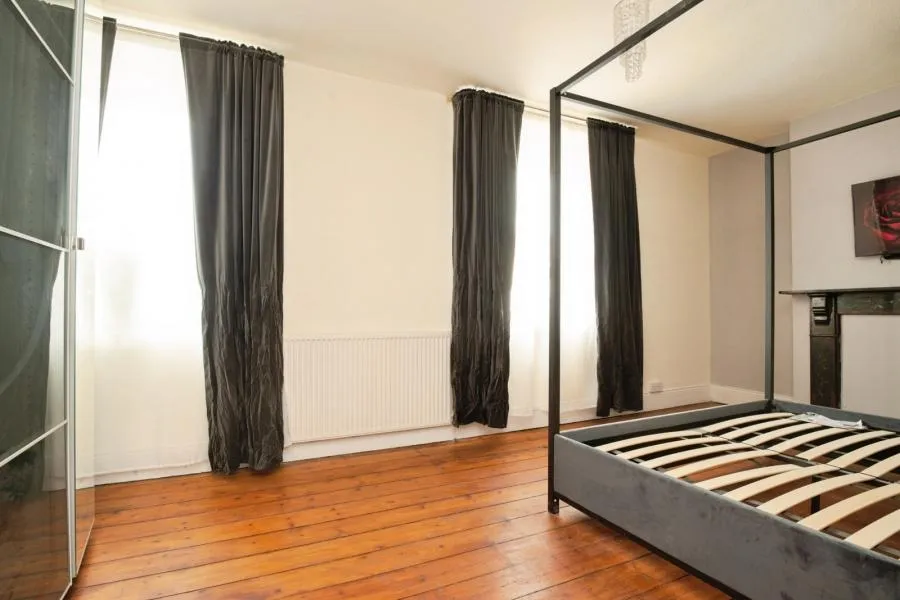 South Luton Place, Adamsdown, CF24, photo 5