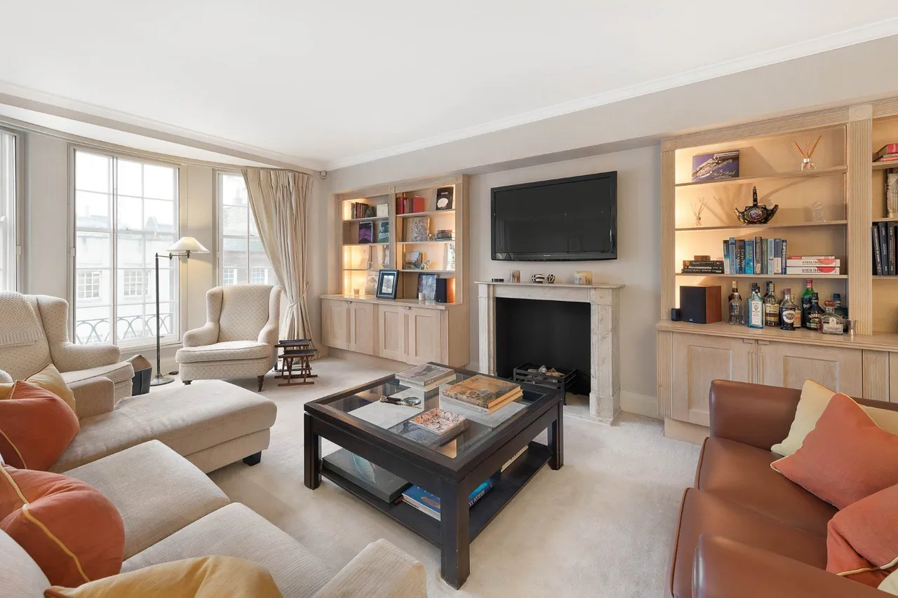 Upper Grosvenor Street, London, W1K 2NG, photo 2