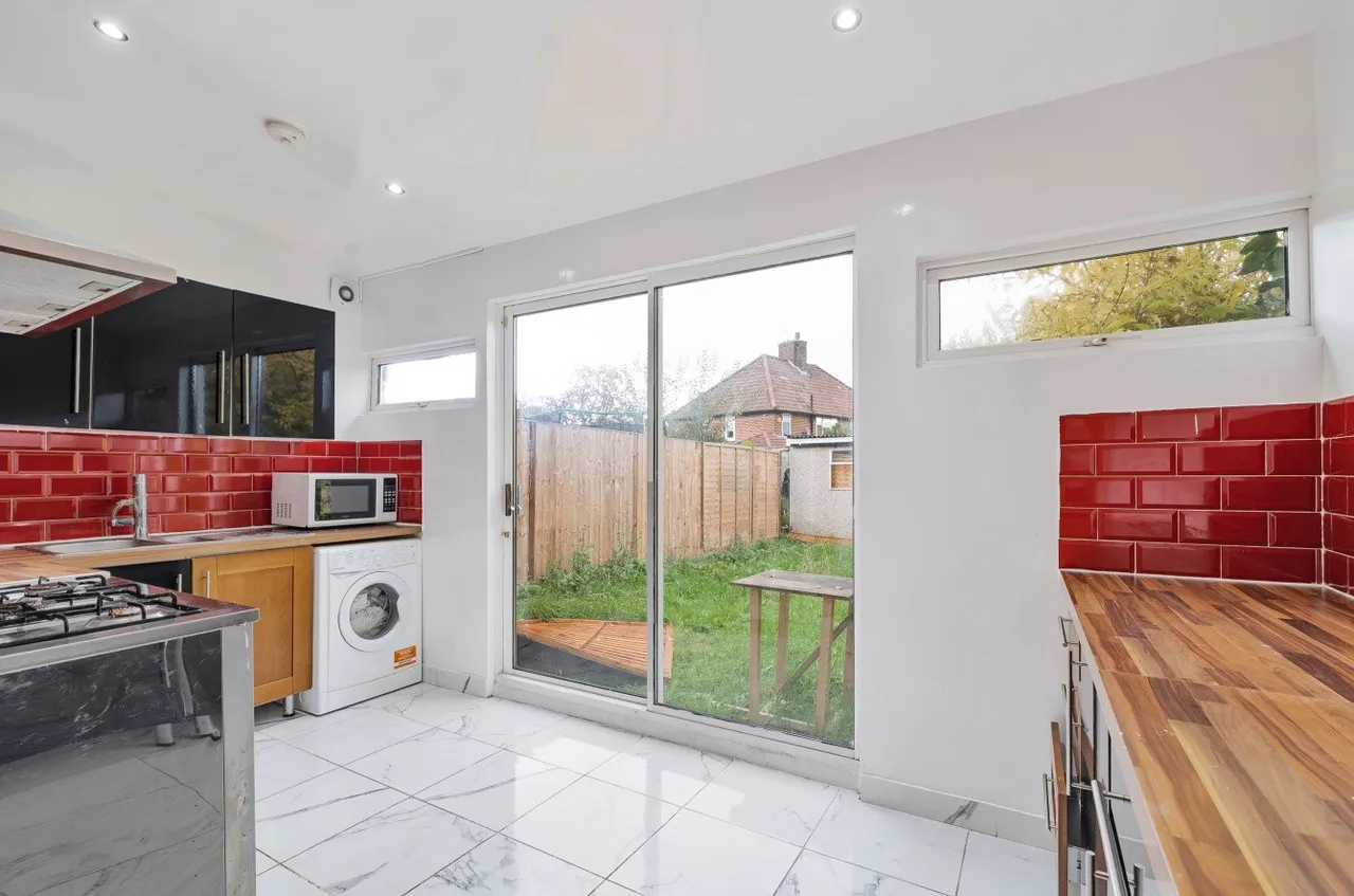 Longhill Road, Catford, SE6, photo 10