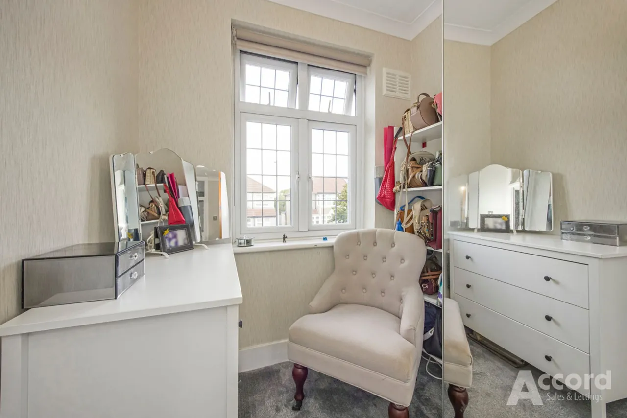 Seabrook Gardens, Romford, RM7, photo 14