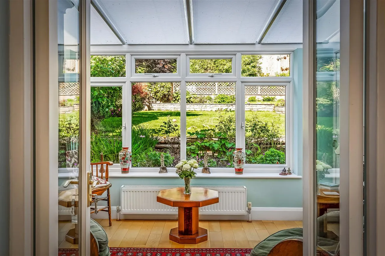 Gaywood Road, Ashtead, KT21, photo 2