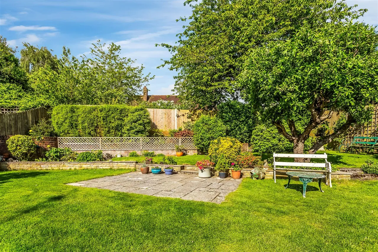 Gaywood Road, Ashtead, KT21, photo 19