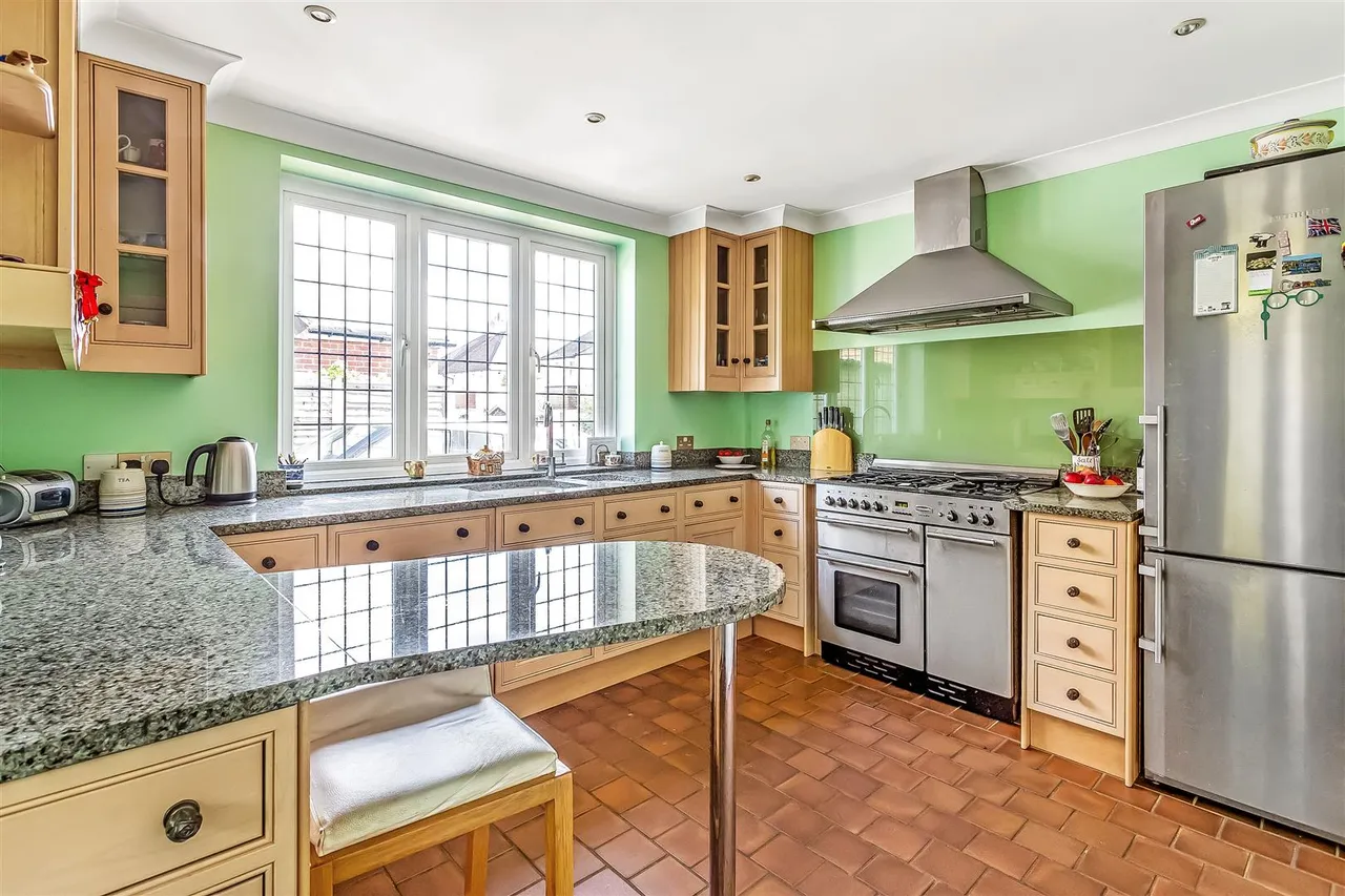 Gaywood Road, Ashtead, KT21, photo 10
