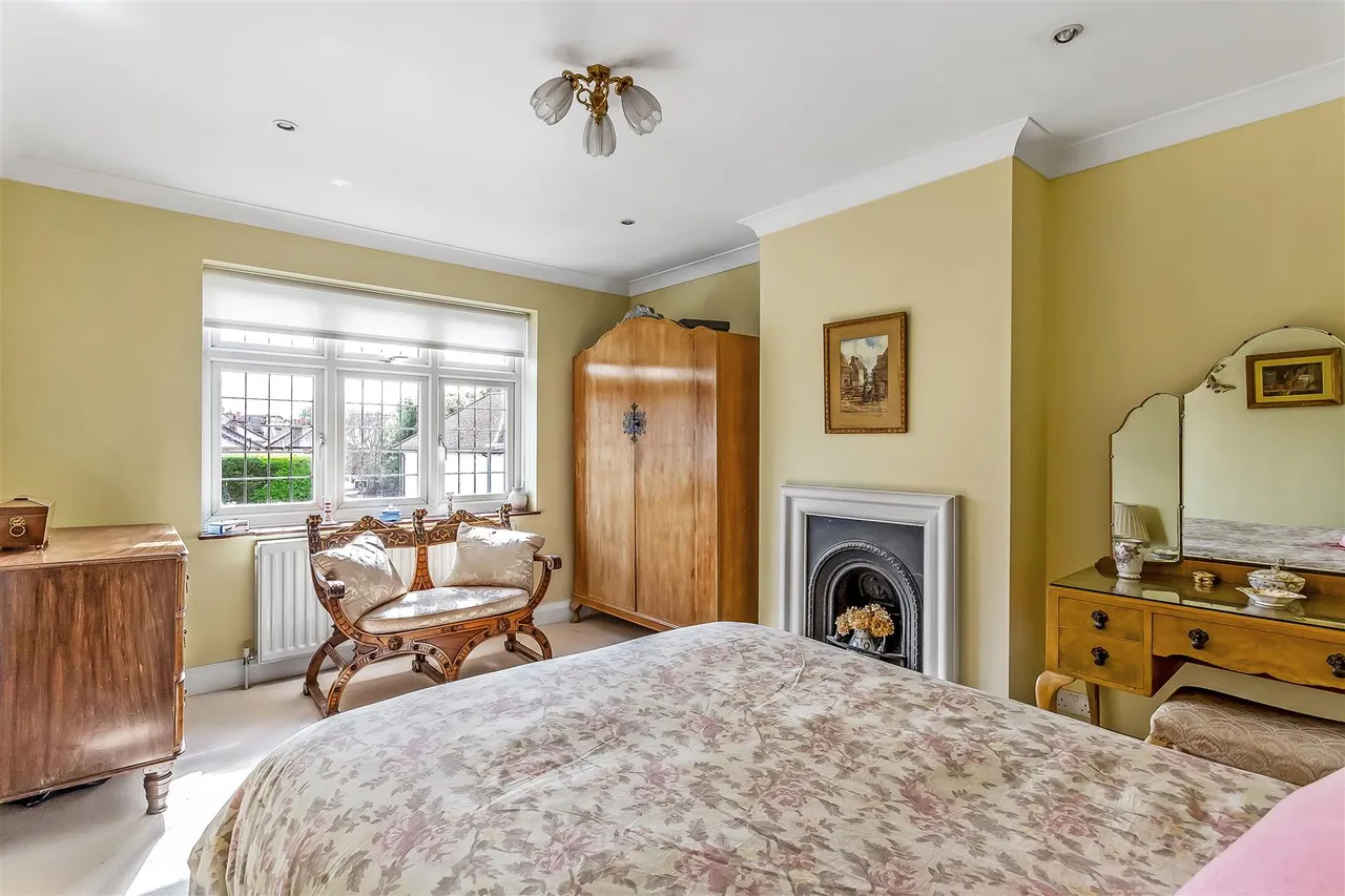 Gaywood Road, Ashtead, KT21, photo 13