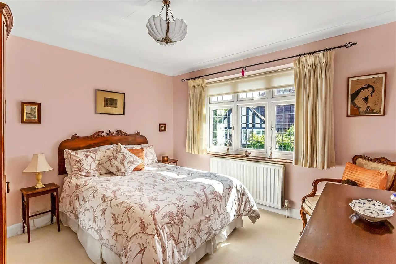 Gaywood Road, Ashtead, KT21, photo 15