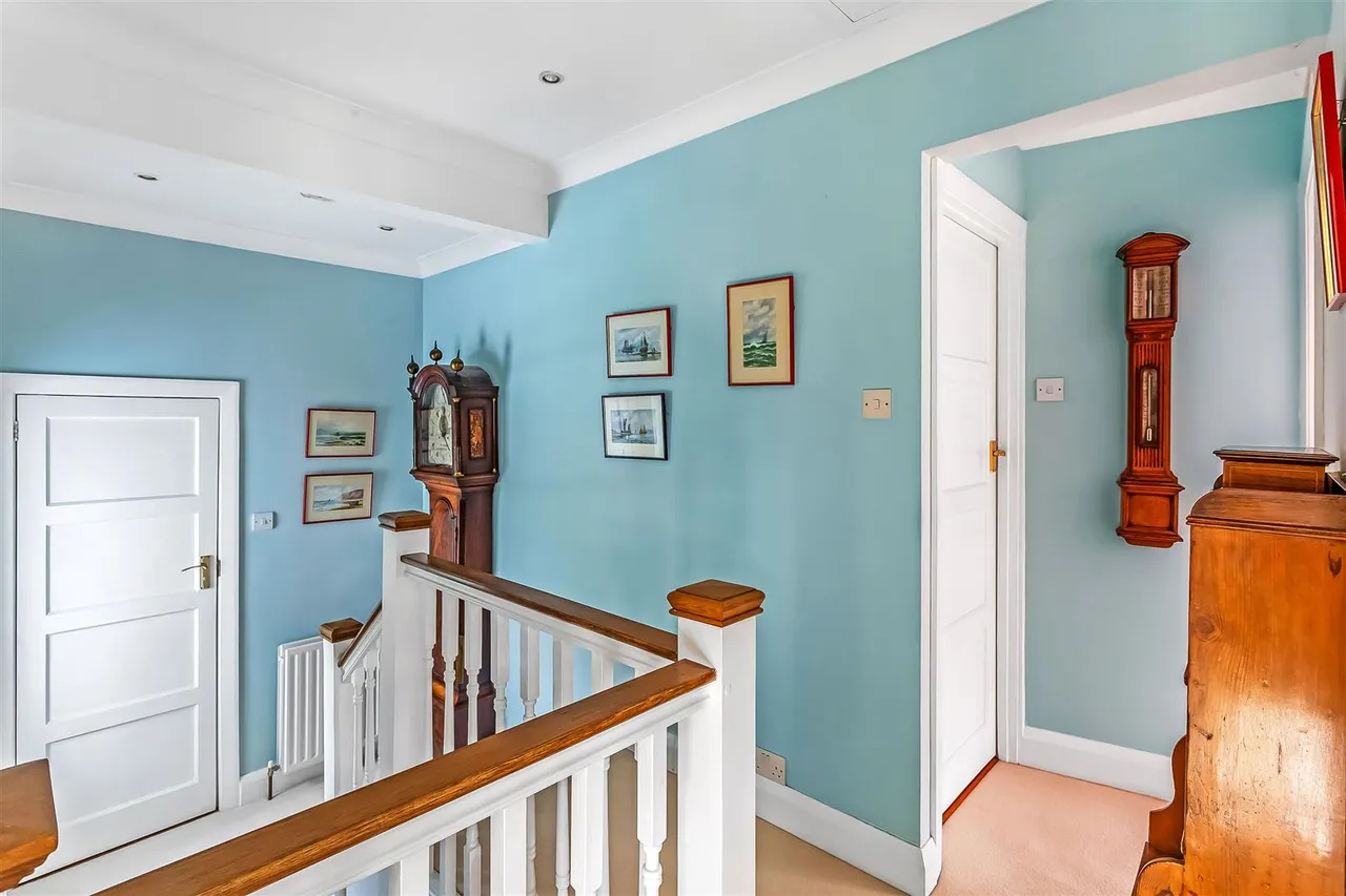 Gaywood Road, Ashtead, KT21, photo 12