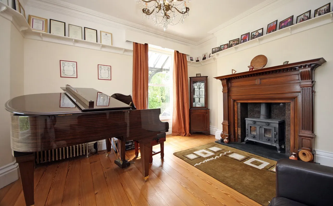 Glanhwfa Road, Llangefni, photo 16