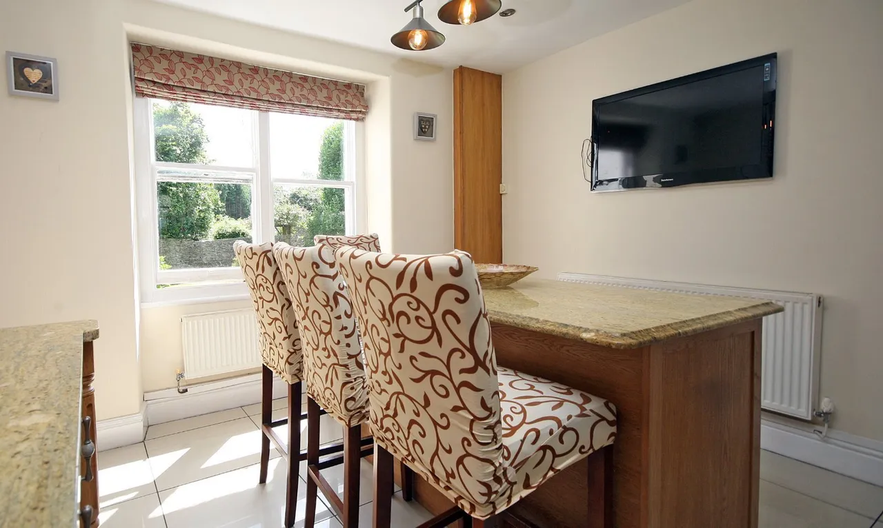 Glanhwfa Road, Llangefni, photo 32
