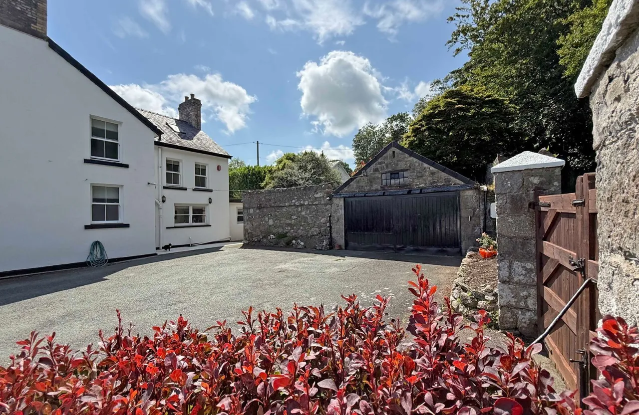 Glanhwfa Road, Llangefni, photo 13