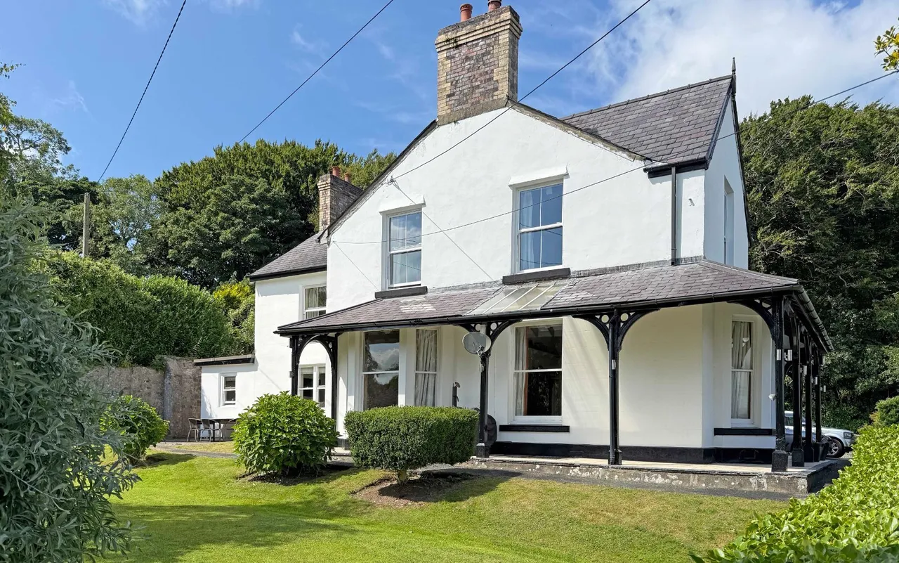Glanhwfa Road, Llangefni, photo 42