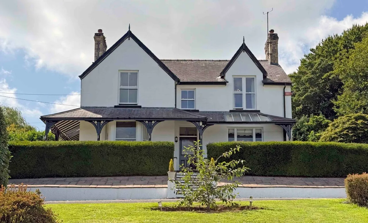 Glanhwfa Road, Llangefni, photo 40
