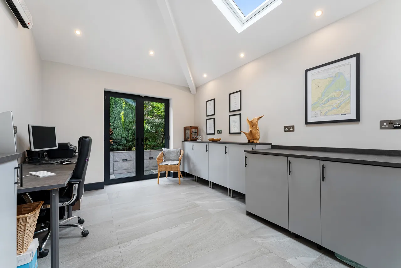 Old Hall Close, Higher Walton, WA4, photo 5