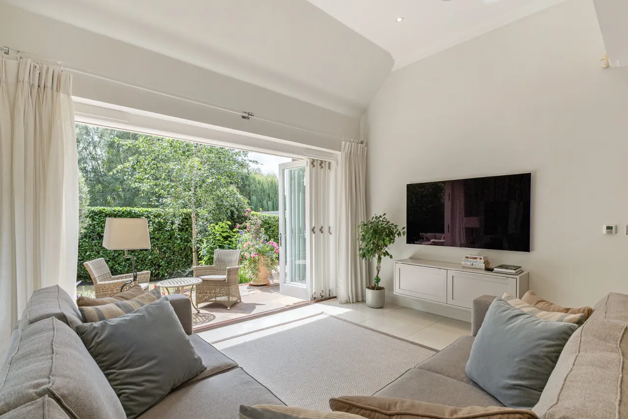 Virginia Water, Surrey, GU25 4AY, photo 6