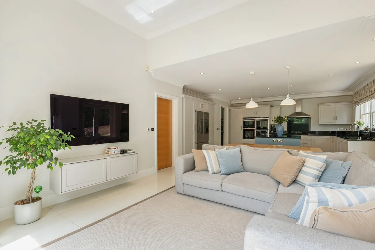 Virginia Water, Surrey, GU25 4AY, photo 7