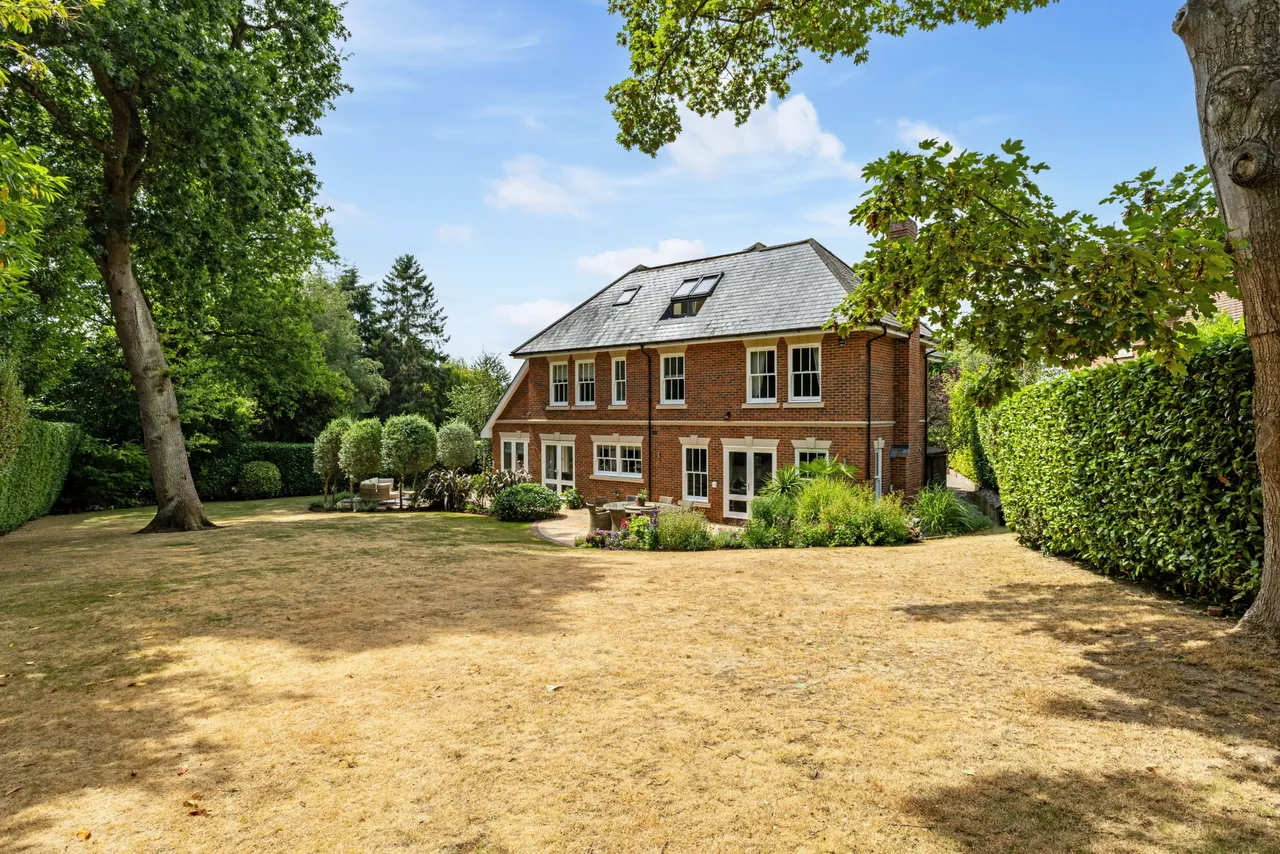 Virginia Water, Surrey, GU25 4AY, photo 2