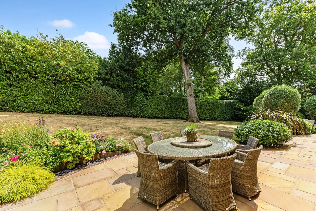 Virginia Water, Surrey, GU25 4AY, photo 3