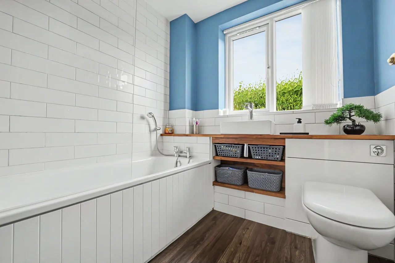 Weare Close, Billesdon, LE7, photo 14