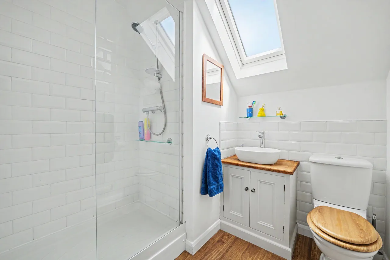 Weare Close, Billesdon, LE7, photo 10