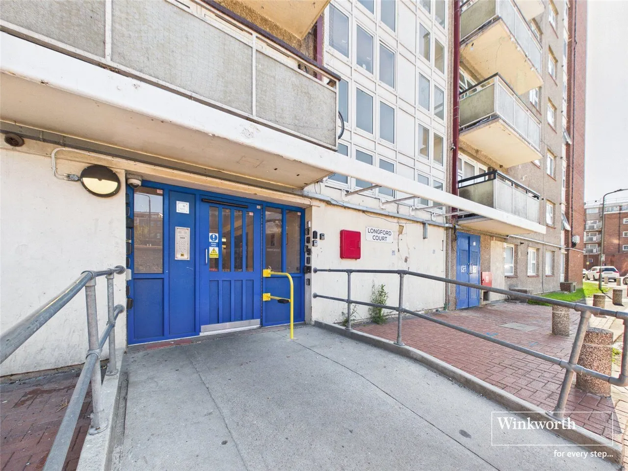 Longford Court, Belle Vue Estate, NW4, photo 9