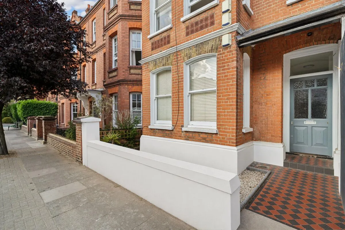 Tunley Road, London, SW17, photo 13