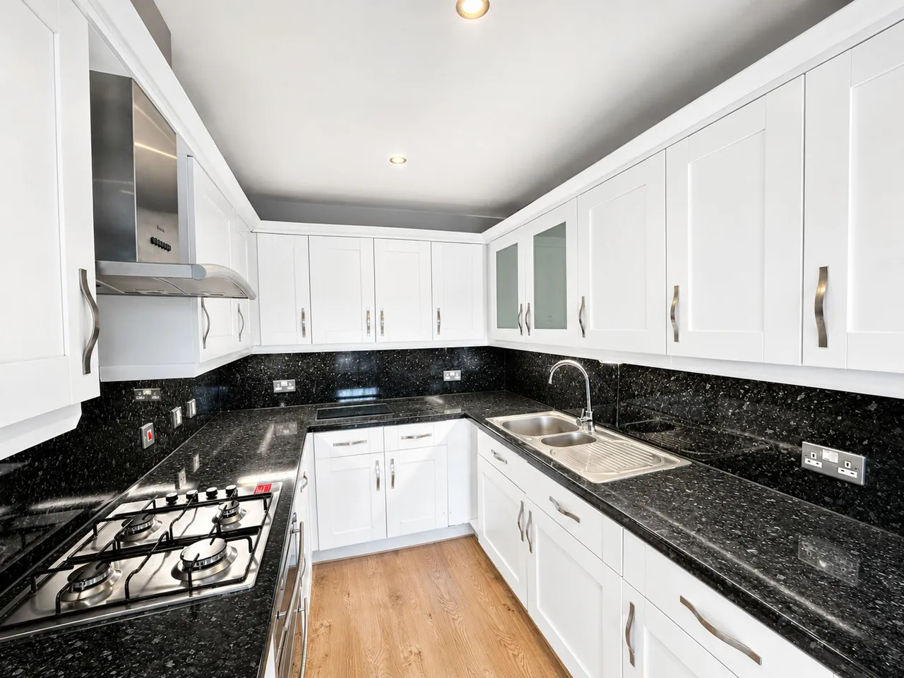 Library Place, Alderley Edge, photo 3