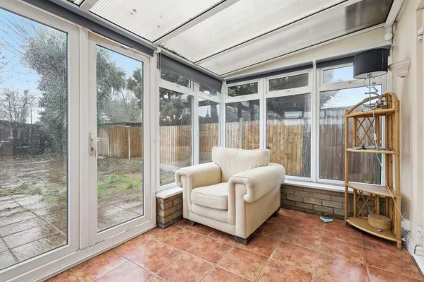 Spring Gardens, Romford, RM7 9LR, photo 9