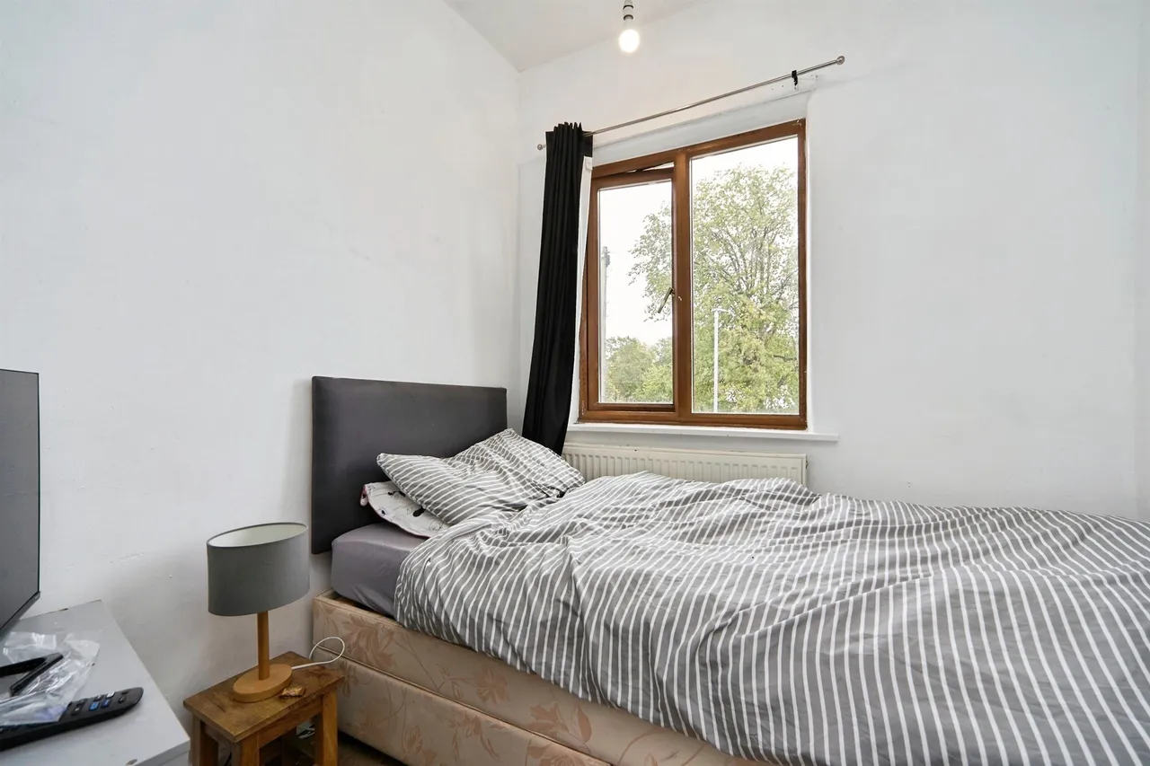 Salmon Crescent, Horsforth, LS18, photo 11