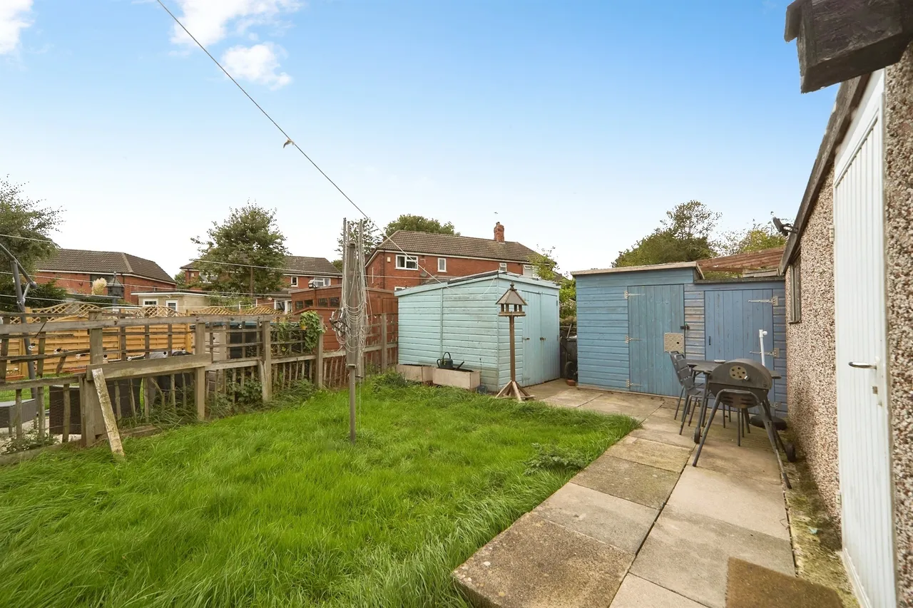 Salmon Crescent, Horsforth, LS18, photo 4