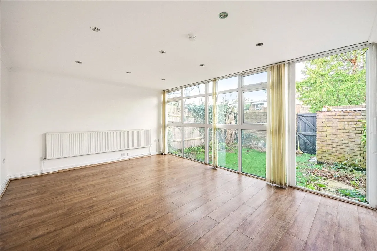 Bodley Manor Way, London, SW2, photo 2
