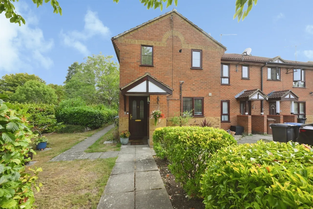 1 bed house for sale — Rivenhall End, Welwyn Garden City