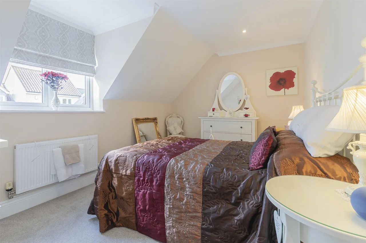 Brooklands, Royal Wootton Bassett, photo 13