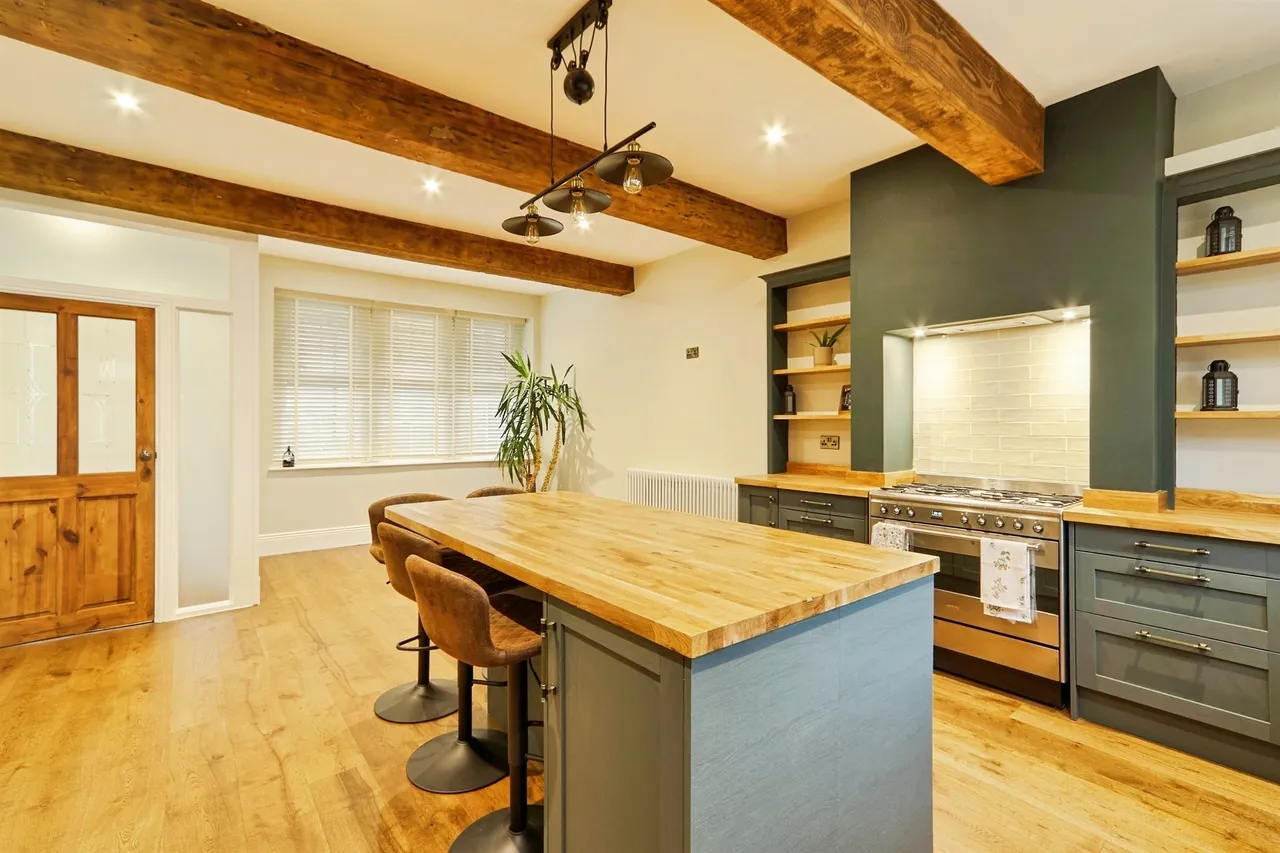 Hebden Bridge Road, Oxenhope, Keighley, photo 3