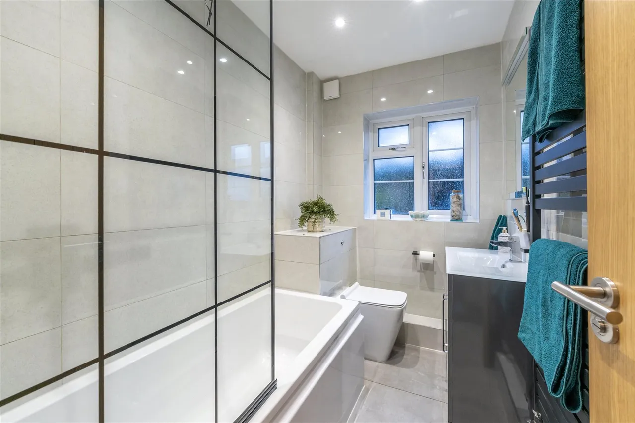 Arlington Lodge, Monument Hill, Weybridge, KT13 8RD, photo 7